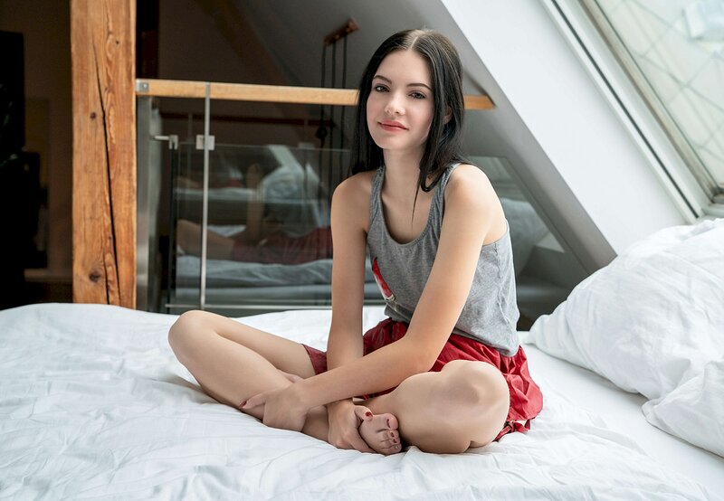 Евгения, 24